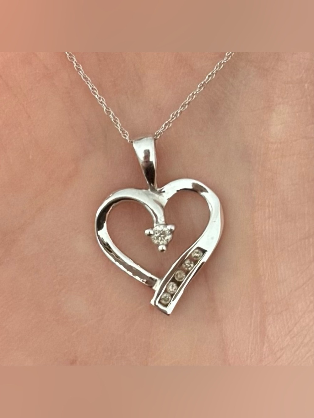 Solid 10k White Gold Natural Diamond Open Heart Pendant Necklace - 18" - 1.71g
